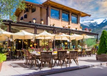 Foodie Delights: A Guide to the Best Places to Eat in Colorado Springs